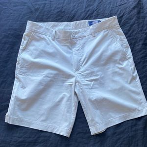 Vineyard vines performance breaker shorts